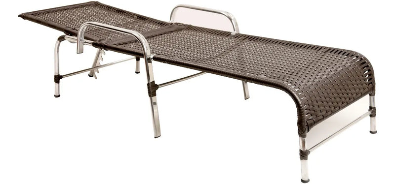 Kit 2 Espreguiadeiras Catar Com Regulagem + Mesa Piscina