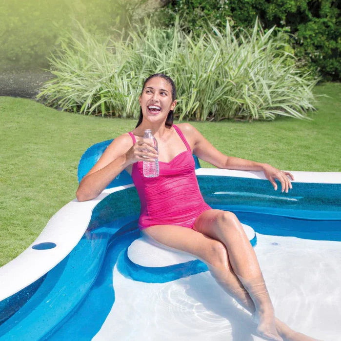 AQUA FAMILY LOUNGE – A Piscina Inflável com Assentos que Leva o Lazer da Praia para Sua Casa!